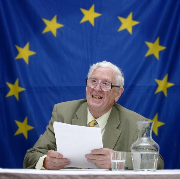 B2Blog Former Taoiseach Dr. Garret Fitzgerald to visit Cathedral Close